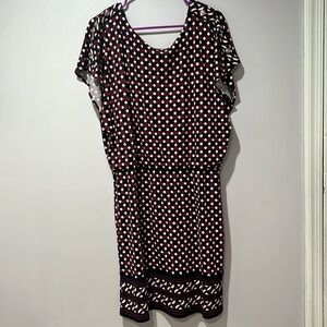 Women’s White House Black Market dress Size Medium Plum/Purple Black Like new
